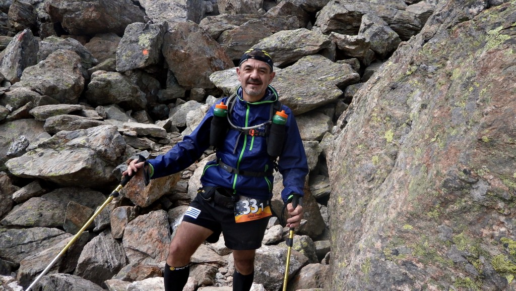 Jorge Xavier, el uruguayo que completó la Gore-Tex Transalpine-Run, en un alto del trayecto. Crédito: Imagen gentileza de Jorge Xavier